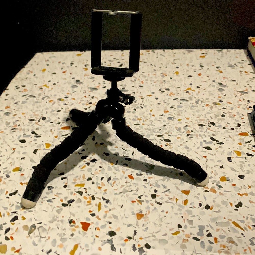 Portable tripod